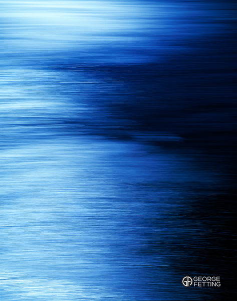 Flashes of sunlight streaking on water 